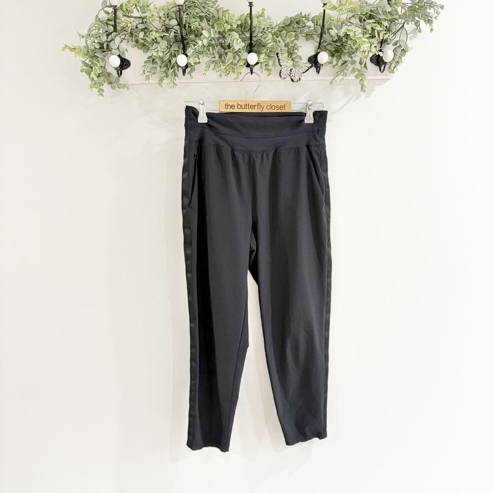 Athleta go far travel Black ankle pant Elastic Waistband 8 A 5914